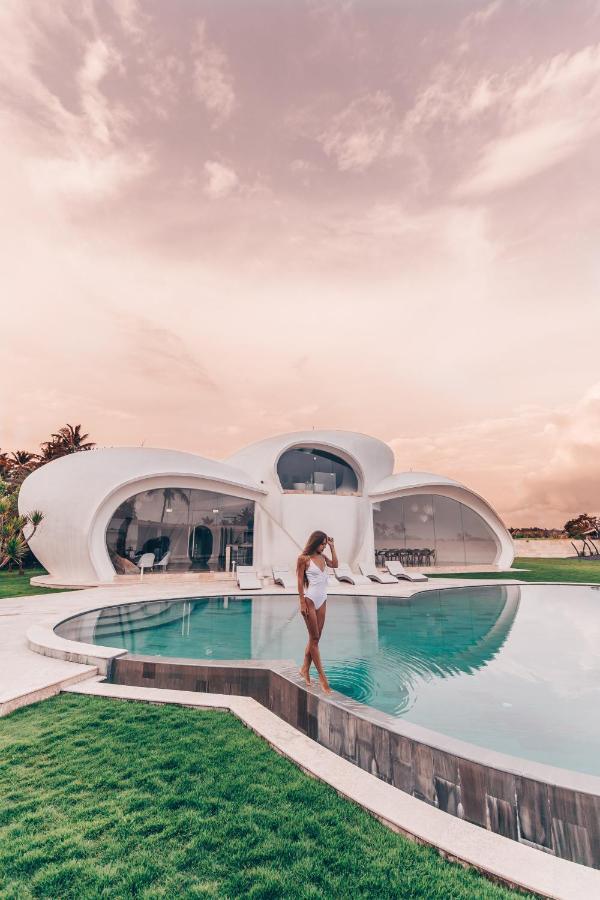 The Cloud Beachfront Villa Tabanan 외부 사진